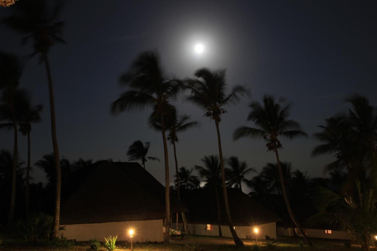 Blue Moon Beach Holiday Resort Inhambane Exterior foto